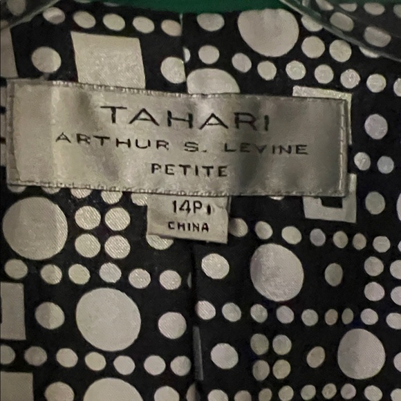 Tahari Green Women's Blazer - Picture 2 of 3